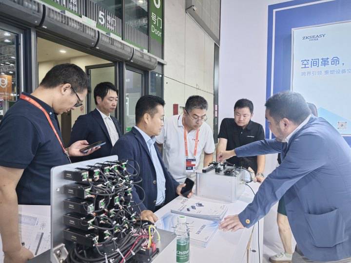 中科伺易閃耀上海工博會，以創新微伺服技術引領行業小型化變革